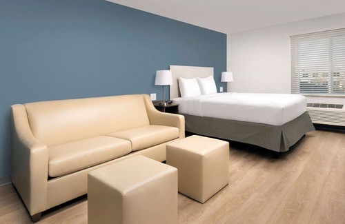 Clermont Hotel | Discover WoodSpring Suites Orlando West - A Family Getaway