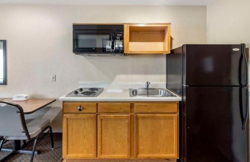 Garner Hotel | Convenient WoodSpring Suites Raleigh Garner for Families