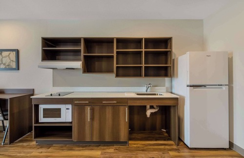 Roanoke Hotel | Discover Comfort at WoodSpring Suites Roanoke with Breakfast