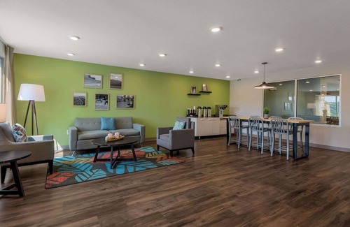 Roanoke Hotel | Discover Comfort at WoodSpring Suites Roanoke with Breakfast