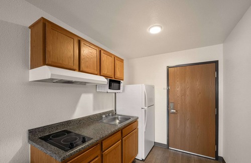 Rockwall Hotel | Budget-Friendly WoodSpring Suites with Essential Amenities