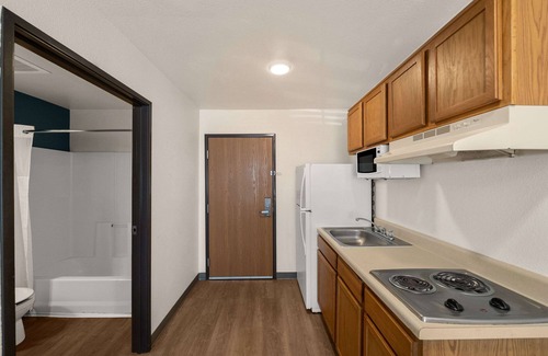 Rockwall Hotel | Budget-Friendly WoodSpring Suites with Essential Amenities