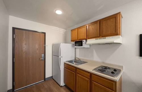 Rockwall Hotel | Budget-Friendly WoodSpring Suites with Essential Amenities