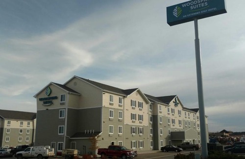 Williston Hotel | Pet-Friendly WoodSpring Suites in Williston - Great Reviews!