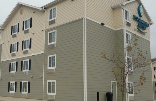 Williston Hotel | Pet-Friendly WoodSpring Suites in Williston - Great Reviews!