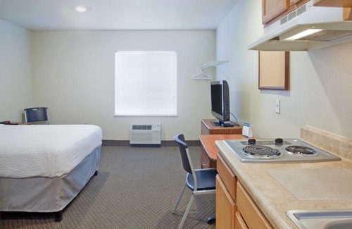 Williston Hotel | Pet-Friendly WoodSpring Suites in Williston - Great Reviews!