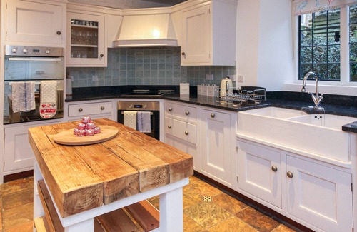Woodstock House | Elegant Woodstock Manor by Blenheim Palace - Pet Friendly Stay