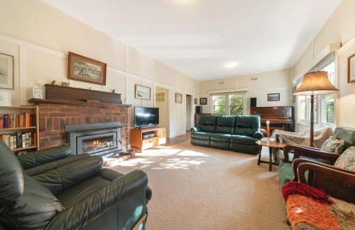 Capel Sound House | Family-Friendly Getaway at Woodthorpe by the Beach