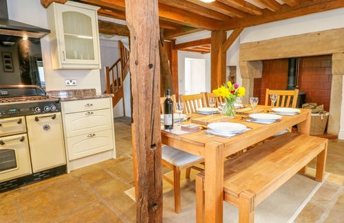 Tupton Cottage | Woodthorpe Cruck Cottage: Top-Rated Getaway with Spa & Hot Tub