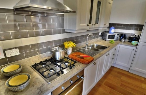 Kilmore Apartment | Woodvilla Lodge: Family-Friendly Retreat in Kilmore, Wexford