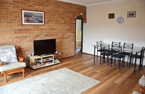 South West Rocks Apartment | Family-Friendly Woody Wonder Unit 2 in South West Rocks