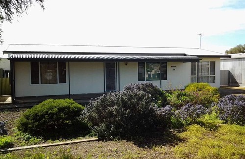 Dalrymple House | Cozy Wool Bay Retreat: Pet Friendly with Ocean Views!