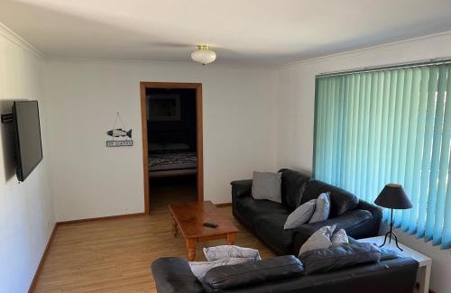 Dalrymple House | Wool Bay Retreat - Serene Hideaway for Families and Pets