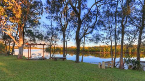 Wooli Cabin | Cozy Wooli River Lodges with Ocean Views and Pool Access