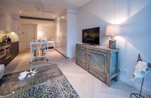 Woolloomooloo Apartment | Stylish Studio with Parking in Woolloomooloo - 8/10 Rating