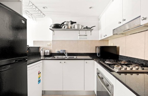 Woolloomooloo Apartment | Woolloomooloo Wonder: A Sydney Retreat for All Ages