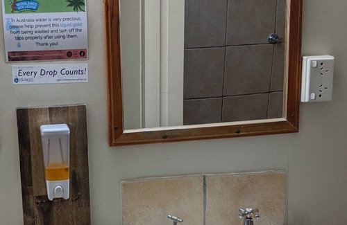 Scarness Cabin | Eco-Friendly Woolshed Lodge with Family Amenities Included