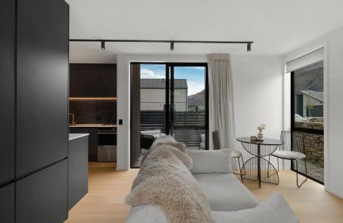 Kawarau Falls House | Relax at Woolshed Retreat - Queenstown, 4-Star Gem