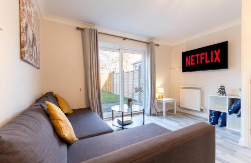 Cambourne Apartment | Woolthwaite: 4-Bedroom Retreat with Parking and Accessibility
