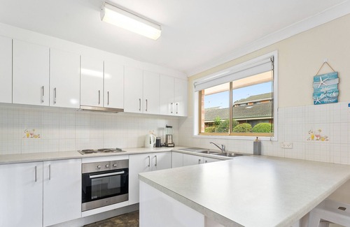 Woonona House | Exceptional Hopetoun Villa: Oceanfront & Family-Friendly Stay