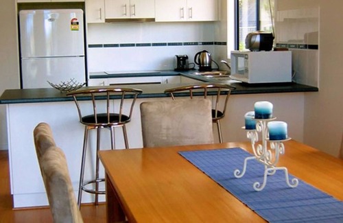 Venus Bay House | Woorak11: Family-Friendly Retreat with Oceanfront Views