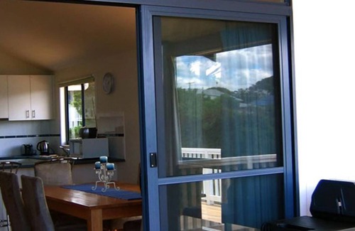 Venus Bay House | Woorak11: Family-Friendly Retreat with Oceanfront Views