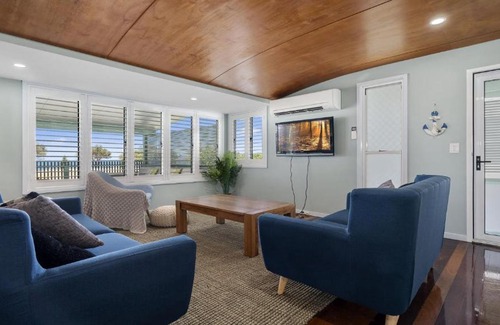 Woorim House | Waterfront Woorim Beach House - Pet & Child Friendly Stay
