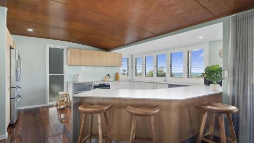 Woorim House | Waterfront Woorim Beach House - Pet & Child Friendly Stay