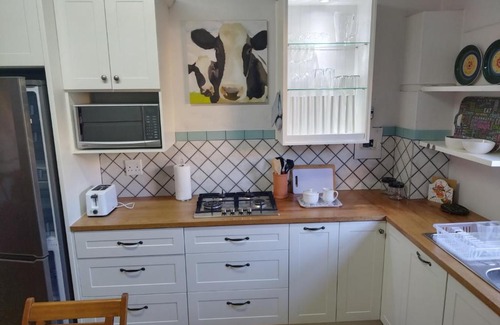 Worcester Apartment | Cozy Worcester Garden Cottage - Highly Rated & Family-Friendly