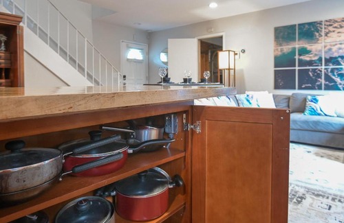 San Jose House | Ideal Work and Gym Retreat with Breakfast Included