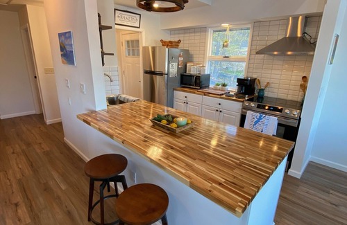 Glasser House | Experience Ocean Views While Working Remotely in Paradise