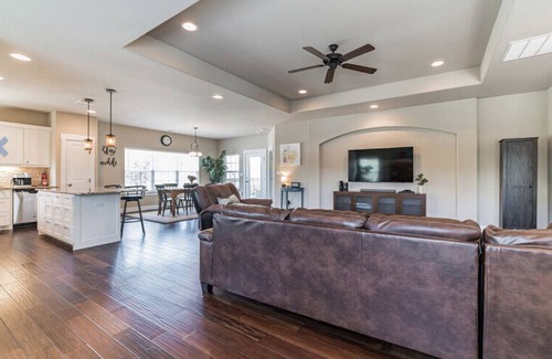 Hudson Bend Condo | Discover Work - Play Austin: Family-Friendly with Ocean View