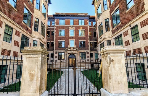 New Center Detroit Apartment | Inviting Midtown Detroit Studio with Spa and Breakfast