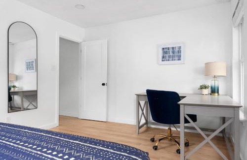 South Lamar Apartment | Pet-Friendly Work & Play Condo in Downtown Soco