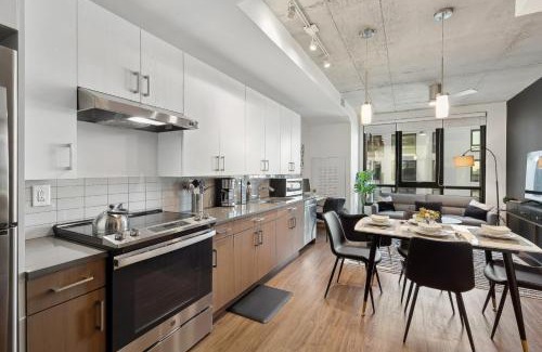 Five Points South Apartment | Work, Play, Relax The Perfect Birmingham Stay