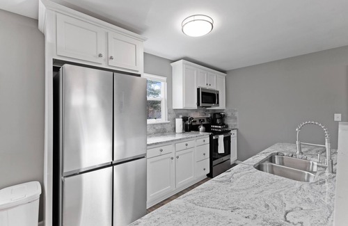 Jeffersonville - Clarksville House | Work&Play: Pet-Friendly Retreat with Ping Pong & Grill Fun