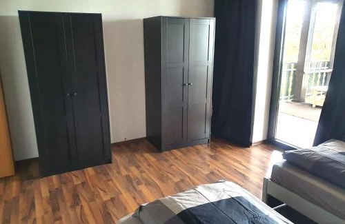 Grossmehring Apartment | Convenient Work & Stay Apartment with Balcony in Ingolstadt
