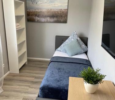 Albsiedlung Apartment | Convenient Work & Study Apartment for Families and Pets