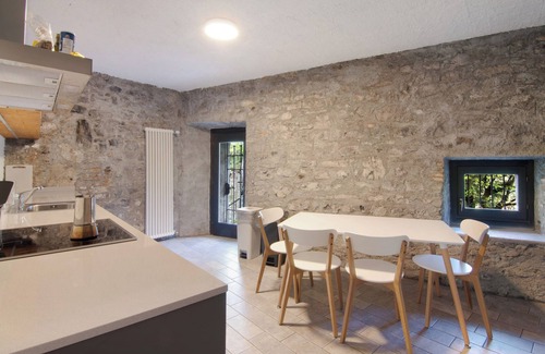 Carlazzo House | Unforgettable Workation at Casa Tremezzo with Ocean Views