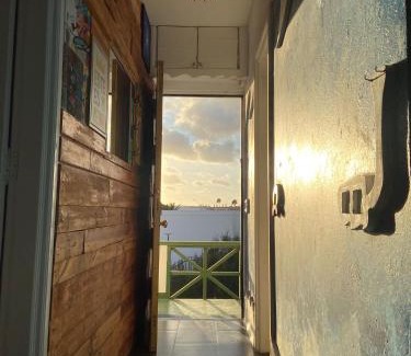 Bahia Calma Apartment | Inviting Workation at La Casita de Elsi y Fran with Ocean Views
