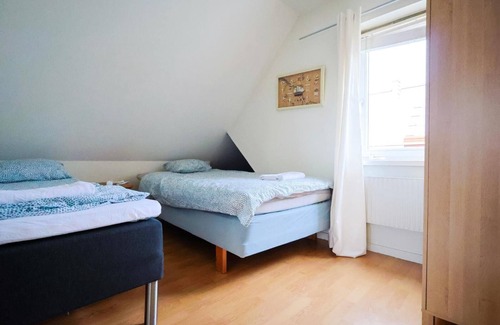 Orgryte-Harlanda Condo | Workers & Families Penthouse Near Svenska Mässan