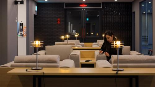 Seo-gu Hotel | Top-Rated Workers Hotel Daejeon with Family-Friendly Dining