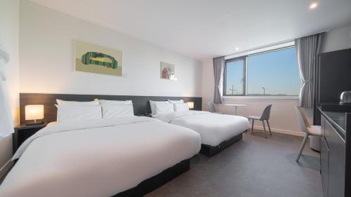 Seo-gu Hotel | Top-Rated Workers Hotel Daejeon with Family-Friendly Dining