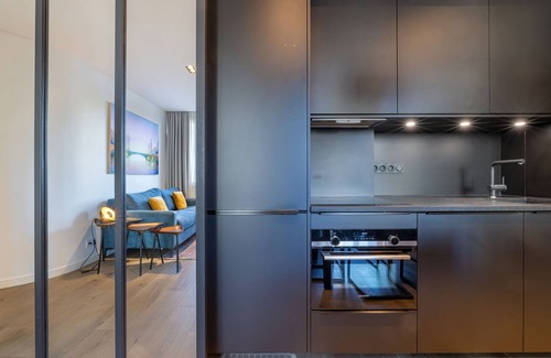 Bercy Apartment | Atelier: Ideal 2BR Stay for Families with Spa & Breakfast