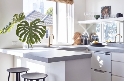 Manly Apartment | Unforgettable Manly Breakwater Waterfront Apartment Retreat