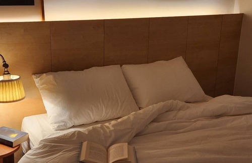 Pohang Hotel | Budget-Friendly World House: Guest Rated 9.8 with Breakfast!