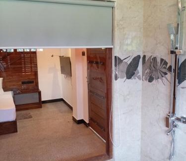 Imbulpe Hotel | Eco-Friendly Retreat at World's End Base Eco-Village