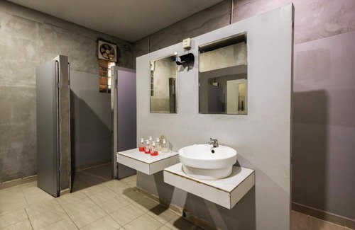 Downtown Siem Reap House | Budget-Friendly WORLD WALKERs with Breakfast in Siem Reap