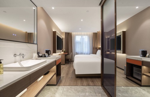 Lixia District Hotel | WorldHotel Quancheng Sqr Kuanholi Branch