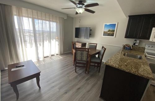 Lake Havasu City Resort | Relax at WorldMark Havasu Dunes - 4-Star Oceanfront Retreat